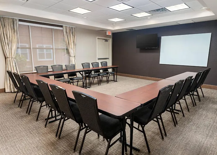 By Marriott Decatur 3*