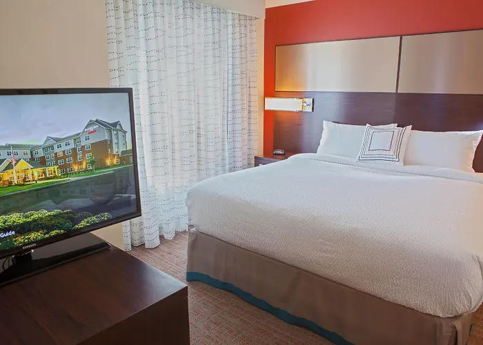 By Marriott Decatur Hotel