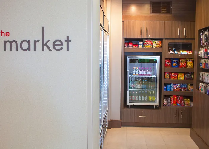 By Marriott Decatur Hotel 3*