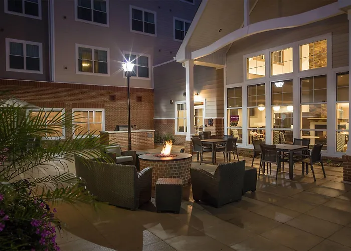 By Marriott Decatur Forsyth