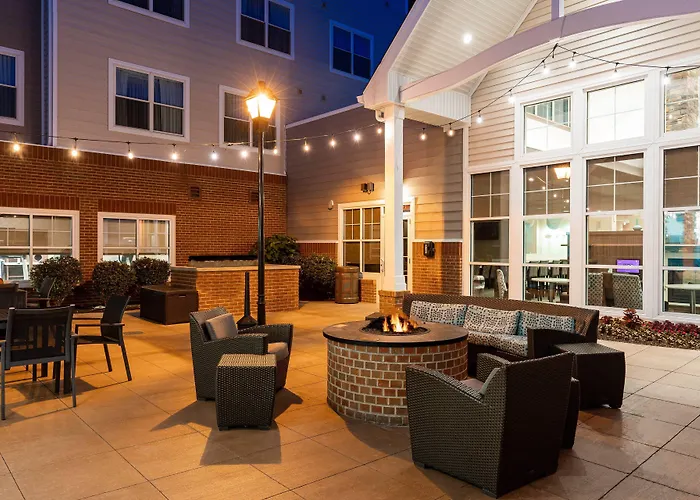 By Marriott Decatur Forsyth
