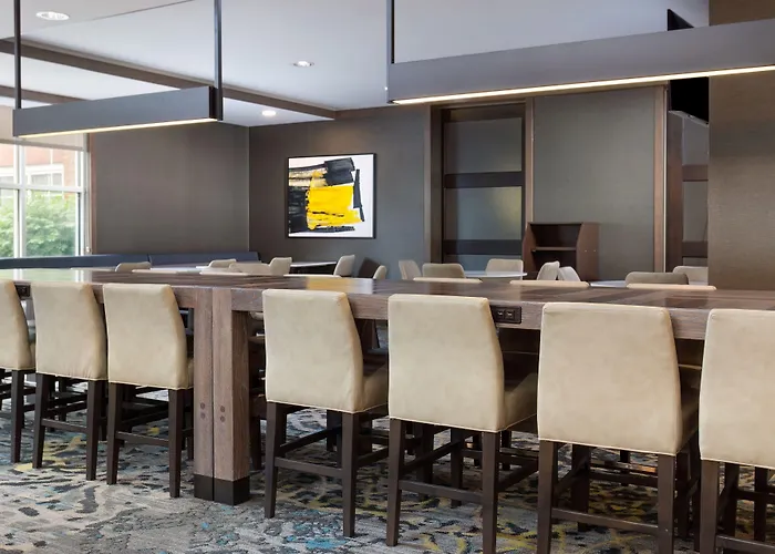 By Marriott Decatur Hotel 3*