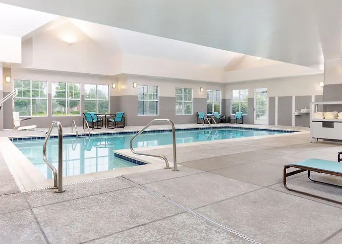 By Marriott Decatur Hotel 3*