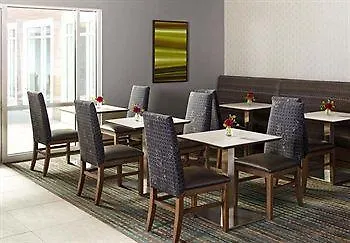 Hotel By Marriott Decatur Forsyth