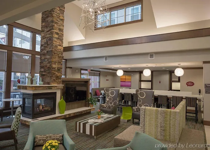 By Marriott Decatur 3* Forsyth