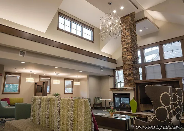 By Marriott Decatur Forsyth